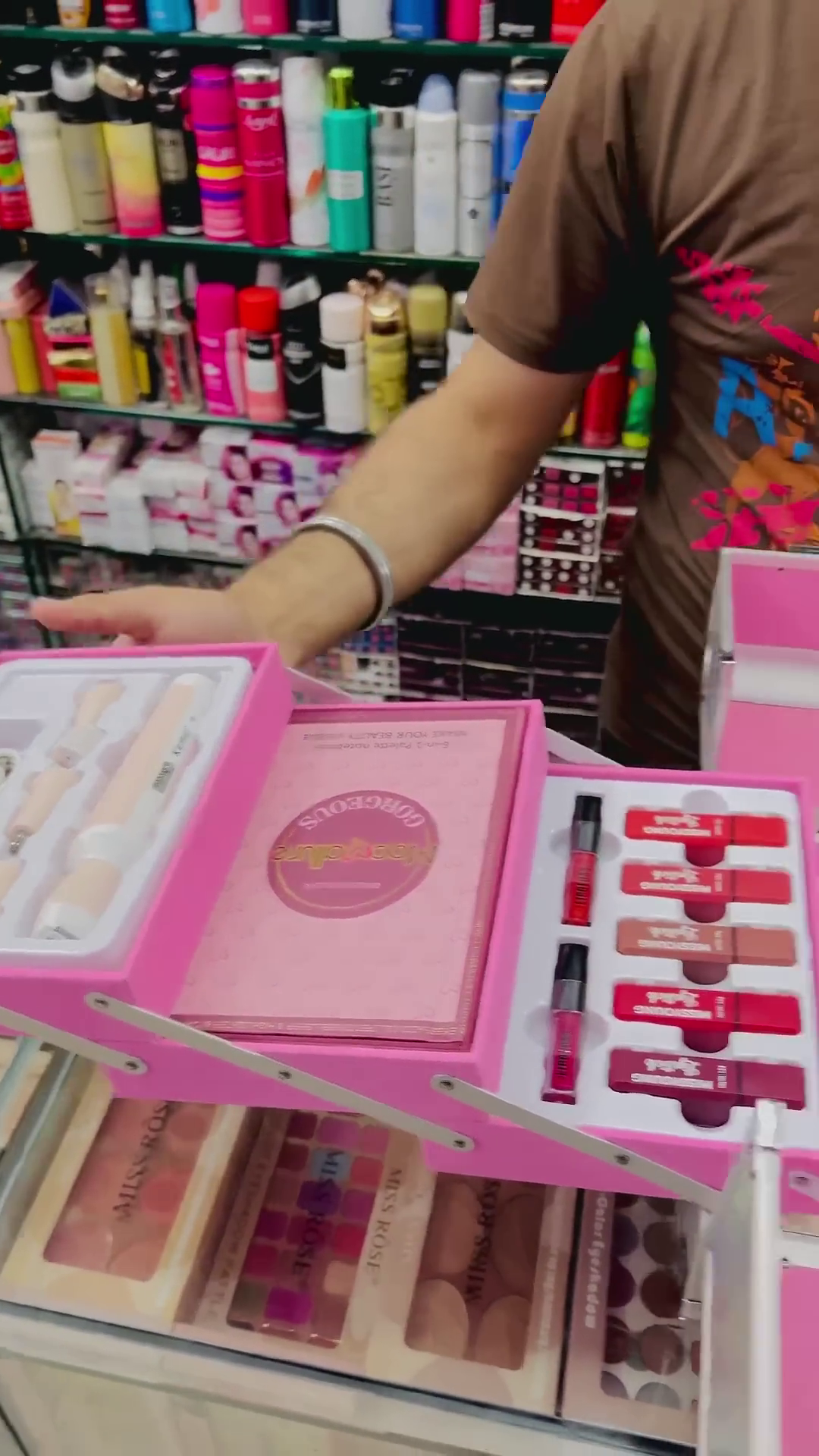 Bloom Glam Flower Makeup Box Set